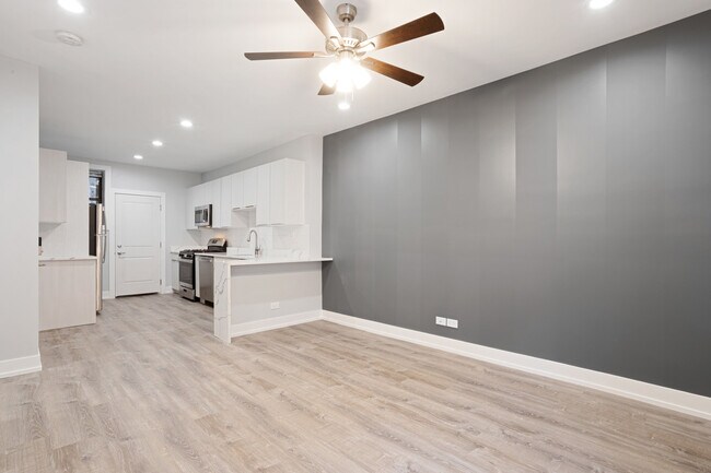 1704.5 W Juneway Terrace in Chicago, IL - Foto de edificio - Building Photo