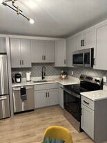 931 Blackrail Ct, Unit A in Mount Pleasant, SC - Building Photo
