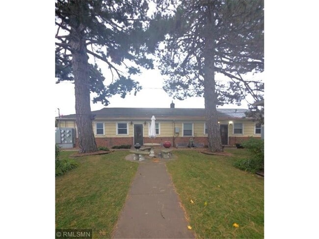 656 Cleveland Ave S in St. Paul, MN - Building Photo - Building Photo