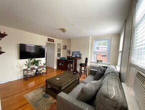 647 Garden St in Hoboken, NJ - Building Photo - Building Photo