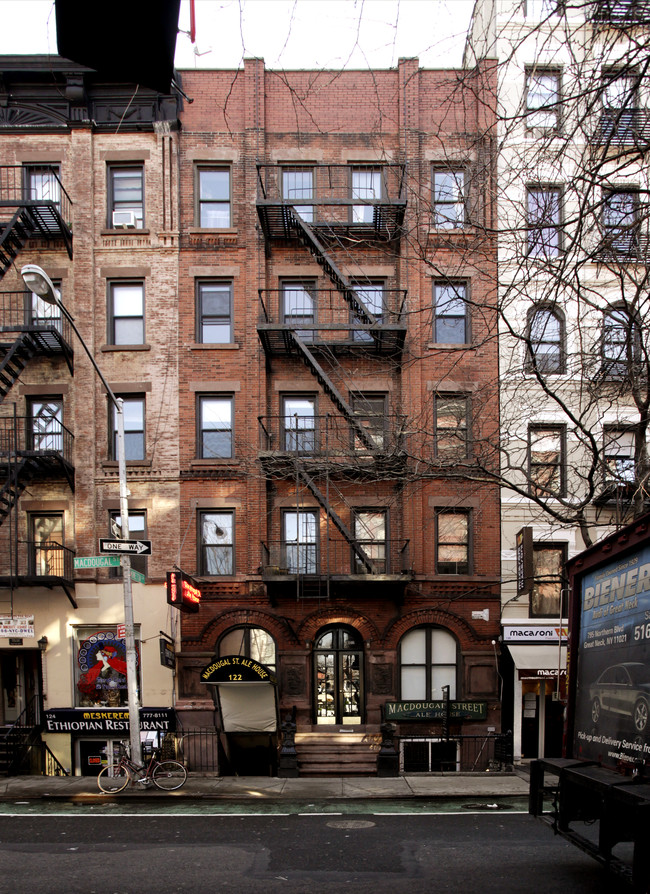 122 MacDougal St in New York, NY - Building Photo - Building Photo