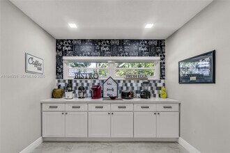 5601 White Cedar Ln in Tamarac, FL - Building Photo - Building Photo