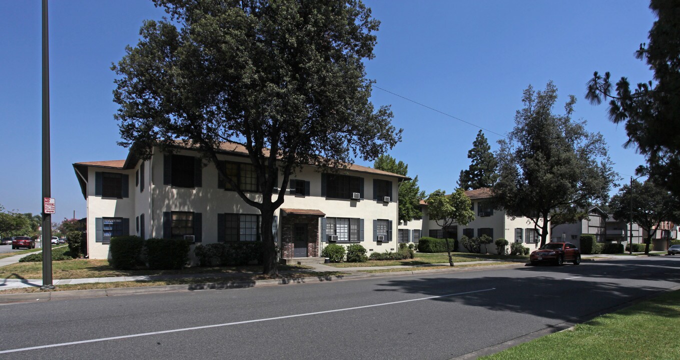 602-612 Santa Anita Ave in Arcadia, CA - Foto de edificio