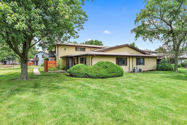 property at 1555 Perry Ct