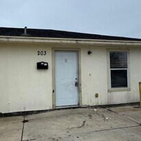 2851 Highland Ave in Corpus Christi, TX - Building Photo