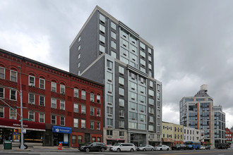 The Echelon in Long Island City, NY - Building Photo - Building Photo