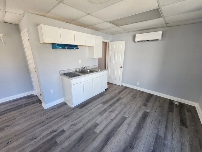 1401 E Broadway St in Morrilton, AR - Building Photo - Building Photo