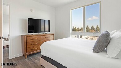 8511 15th Ave NW, Unit 602 in Seattle, WA - Building Photo - Building Photo