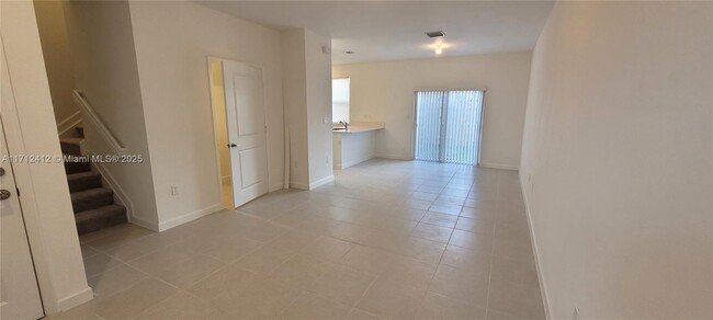 2874 SE 25th Ter in Homestead, FL - Foto de edificio - Building Photo