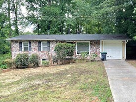 1627 Wildwood Rd NE in Marietta, GA - Building Photo
