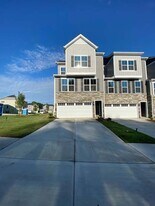 2005 Dornoch Rd in Tega Cay, SC - Building Photo