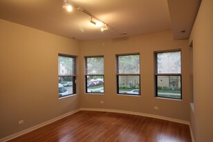 2321 W Arthur Ave, Unit 3 in Chicago, IL - Building Photo