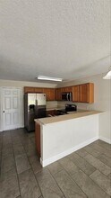 580 Cresting Oak Cir in Orlando, FL - Building Photo - Building Photo