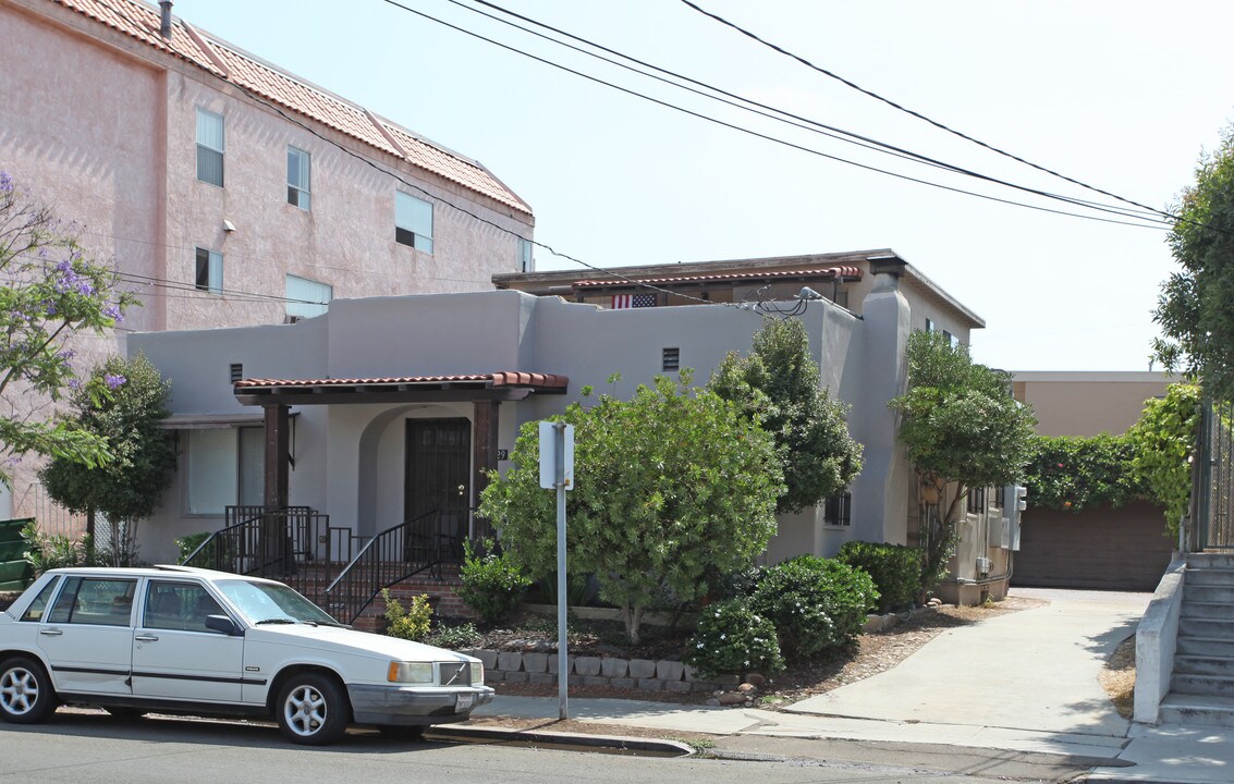 4129 Front St in San Diego, CA - Building Photo