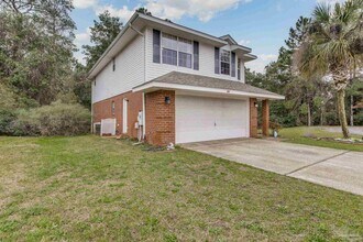 1017 Freeport Ct in Mary Esther, FL - Building Photo - Building Photo