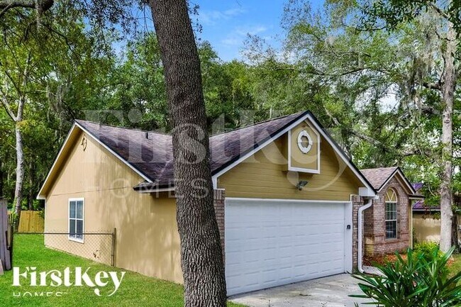 7480 Countryman Ln in Jacksonville, FL - Foto de edificio - Building Photo