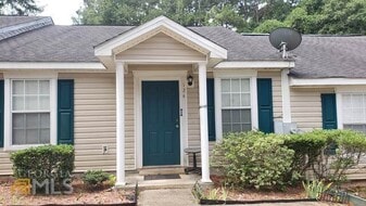 124 Clara Jean Ct in Lagrange, GA - Building Photo