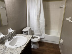 2519 Old Bainbridge Rd in Tallahassee, FL - Building Photo - Building Photo