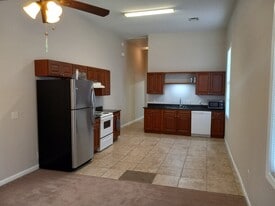 4122 Baudin St, Unit One Side of Shotgun Doubl