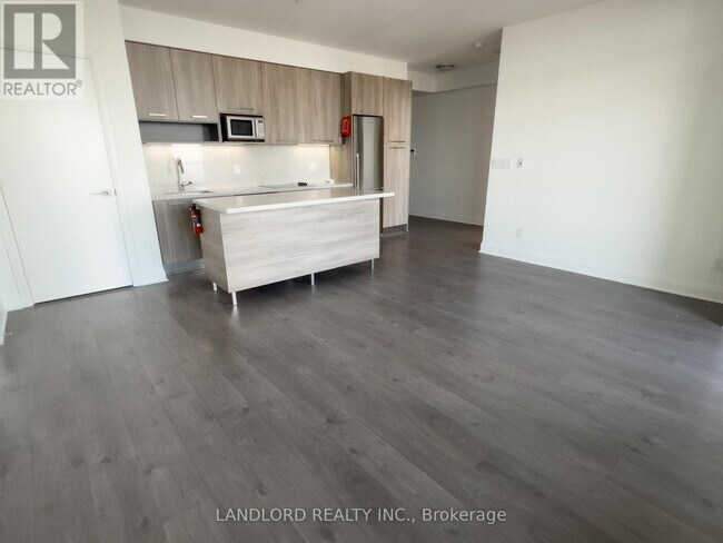 36-3536 Park Lawn Rd in Toronto, ON - Building Photo - Building Photo