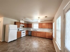 9318 Windswept Grove Dr in Houston, TX - Building Photo - Building Photo