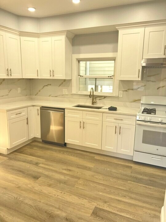 226 Arlington St in Quincy, MA - Building Photo