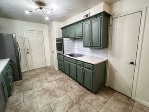 904 NW 9th St in Moore, OK - Building Photo - Building Photo