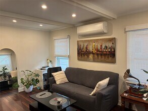 100 Carl Ave in Franklin Square, NY - Building Photo - Building Photo