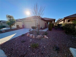 6071 Saddle Horse Ave in Las Vegas, NV - Building Photo - Building Photo