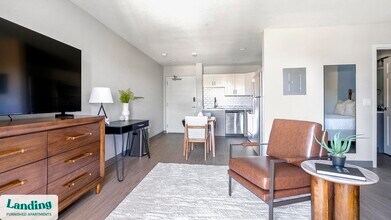 2305 Aaron St in Port Charlotte, FL - Building Photo - Building Photo