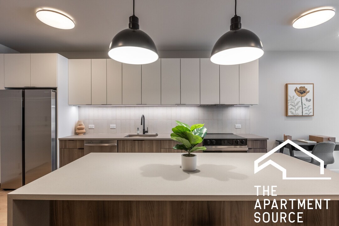 1706 Sherman Ave in Evanston, IL - Building Photo