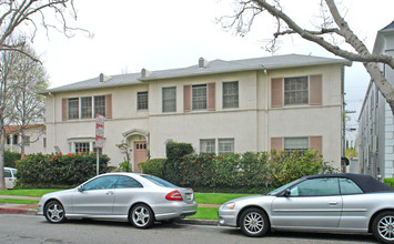 153 S Bedford Dr in Beverly Hills, CA - Building Photo - Building Photo