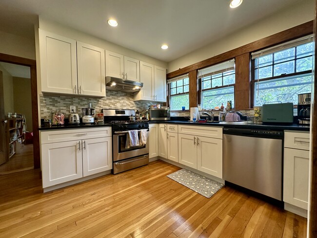 88 Oakland St, Unit 88