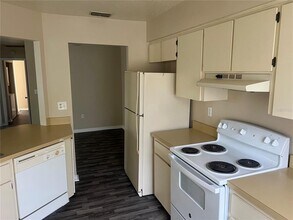 7266 Pond Cir in Spring Hill, FL - Building Photo - Building Photo