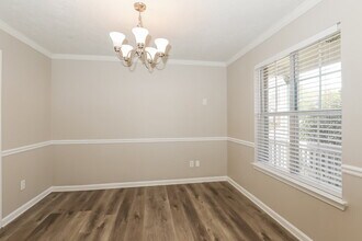 5713 Colonnade Dr in Rex, GA - Building Photo - Building Photo