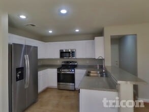 977 Medina De Leon Ave in Henderson, NV - Building Photo - Building Photo