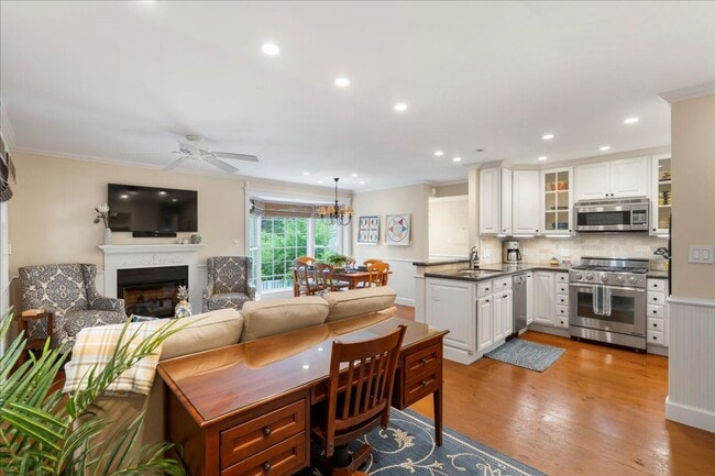 1615 Olinda Rd in Makawao, HI - Building Photo - Building Photo