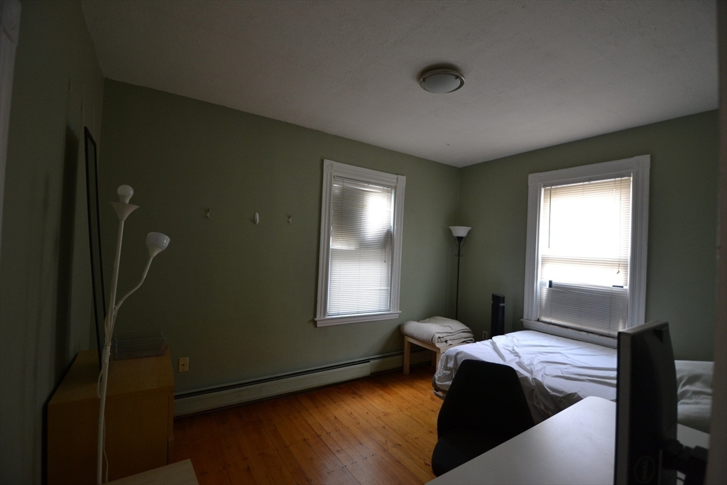 1 Roberts St, Unit 1 in Brookline, MA - Building Photo