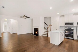4915 Longview Walk in Decatur, GA - Foto de edificio - Building Photo