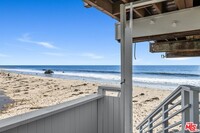 24742 Malibu Rd in Malibu, CA - Foto de edificio - Building Photo