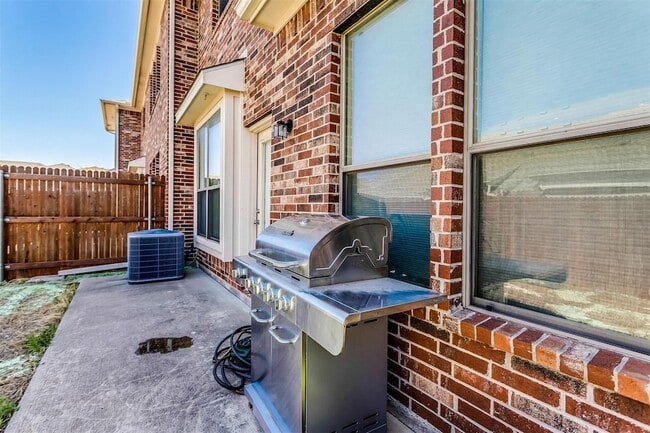 3649 Vienna St in Irving, TX - Building Photo - Building Photo