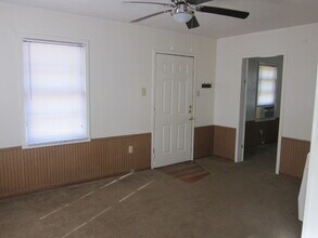 414 Trinity St in White Oak, TX - Building Photo - Building Photo