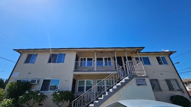 3009 Carmona Ave in Los Angeles, CA - Building Photo - Building Photo