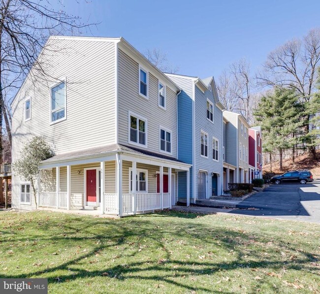 6411 Cherokee Ct in Alexandria, VA - Building Photo - Building Photo