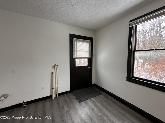 214 Mayock St in Wilkes-Barre, PA - Building Photo - Building Photo