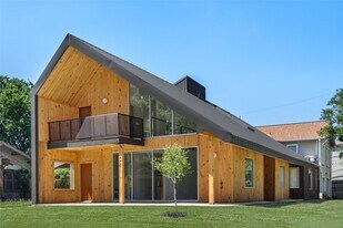 4429 Woodside St in Houston, TX - Building Photo