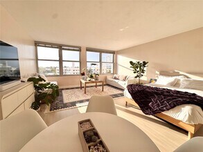 2899 Collins Ave in Miami Beach, FL - Building Photo - Building Photo