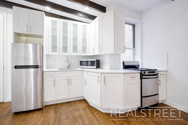 3 BED 1.5 Bath in Bed Stuy, Unit 3F
