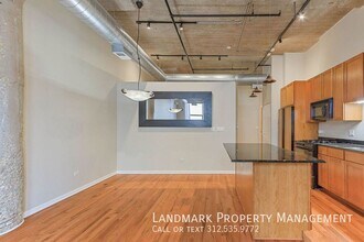 758 N Larrabee St in Chicago, IL - Building Photo - Building Photo