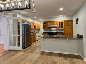 5020 NW Parkwood Dr in Huntsville, AL - Building Photo - Building Photo